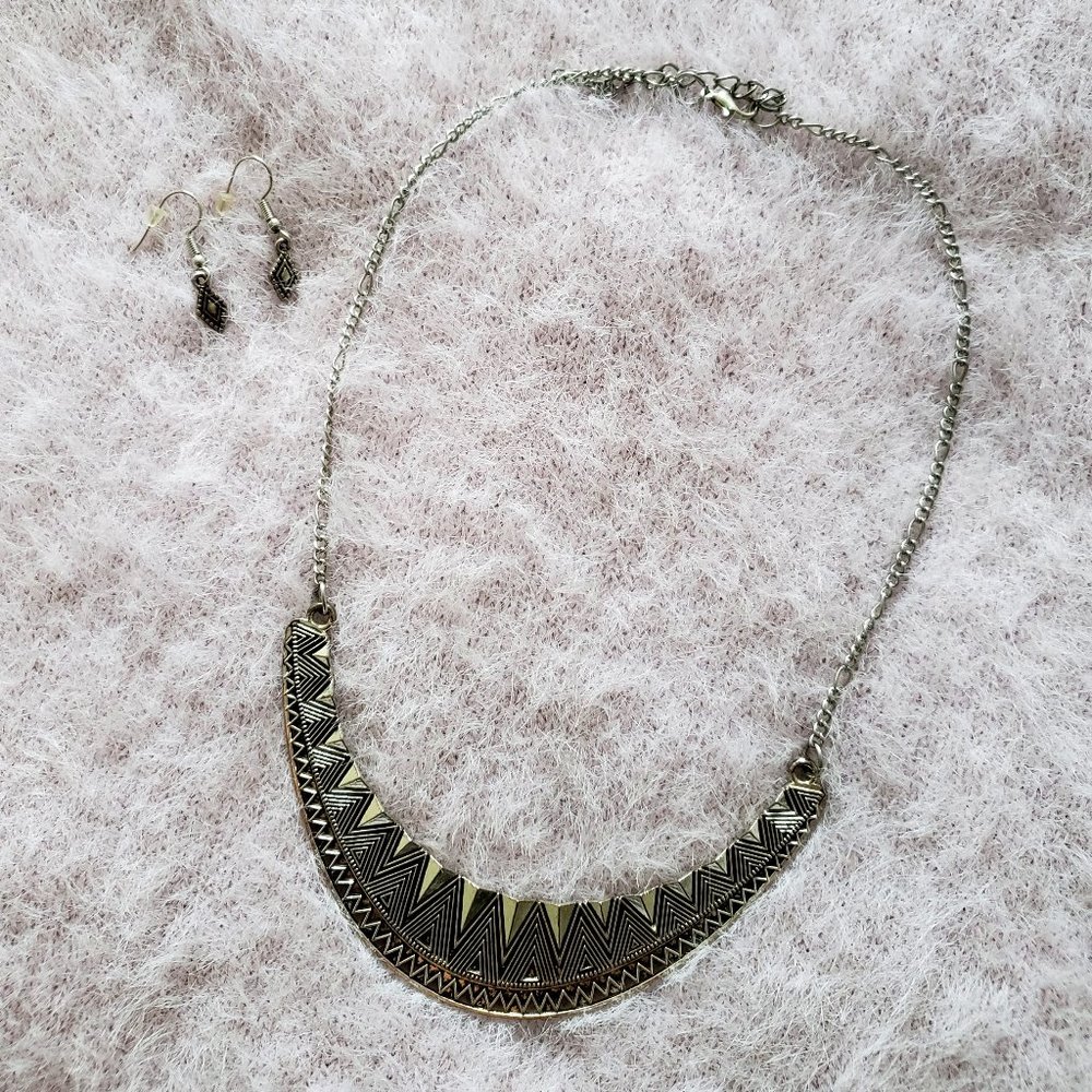Silver  Statement Collar Necklace & Earring Set